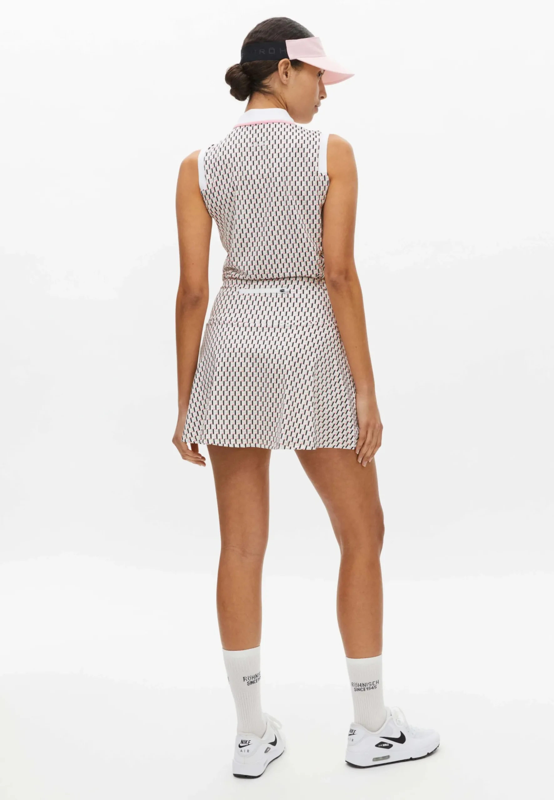 Amy Skort,<Röhnisch Online
